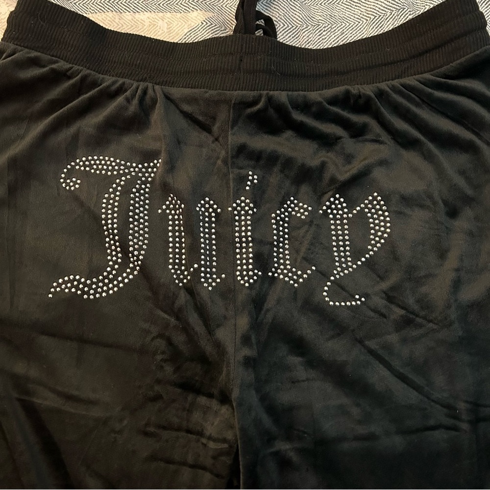 Juicy Pants